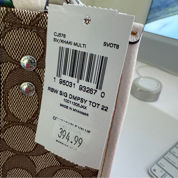 coach Dempsey Tote 22 In Signature Jacquard With Rainbow Stripe And Patch cj576 - Picture 8 of 8